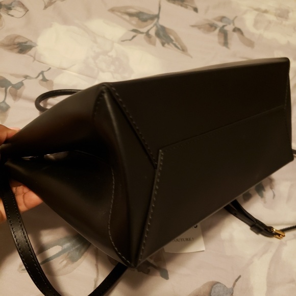 MOSCHINO TOTE BRAND NEW! - Picture 4 of 4